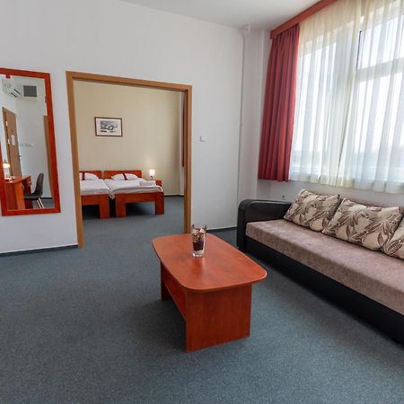 Fordan Hotel Πετς Εξωτερικό φωτογραφία