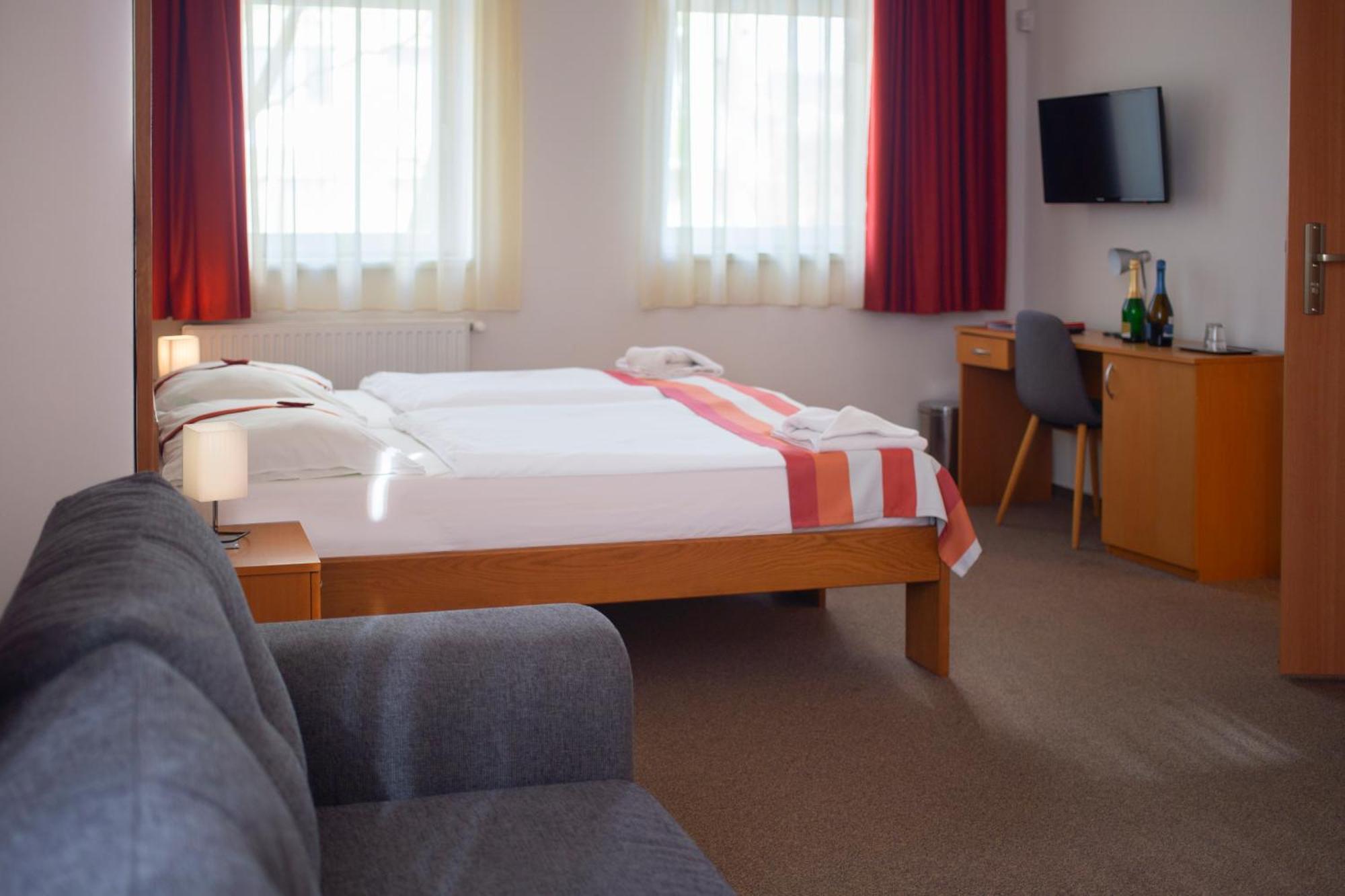 Fordan Hotel Πετς Εξωτερικό φωτογραφία