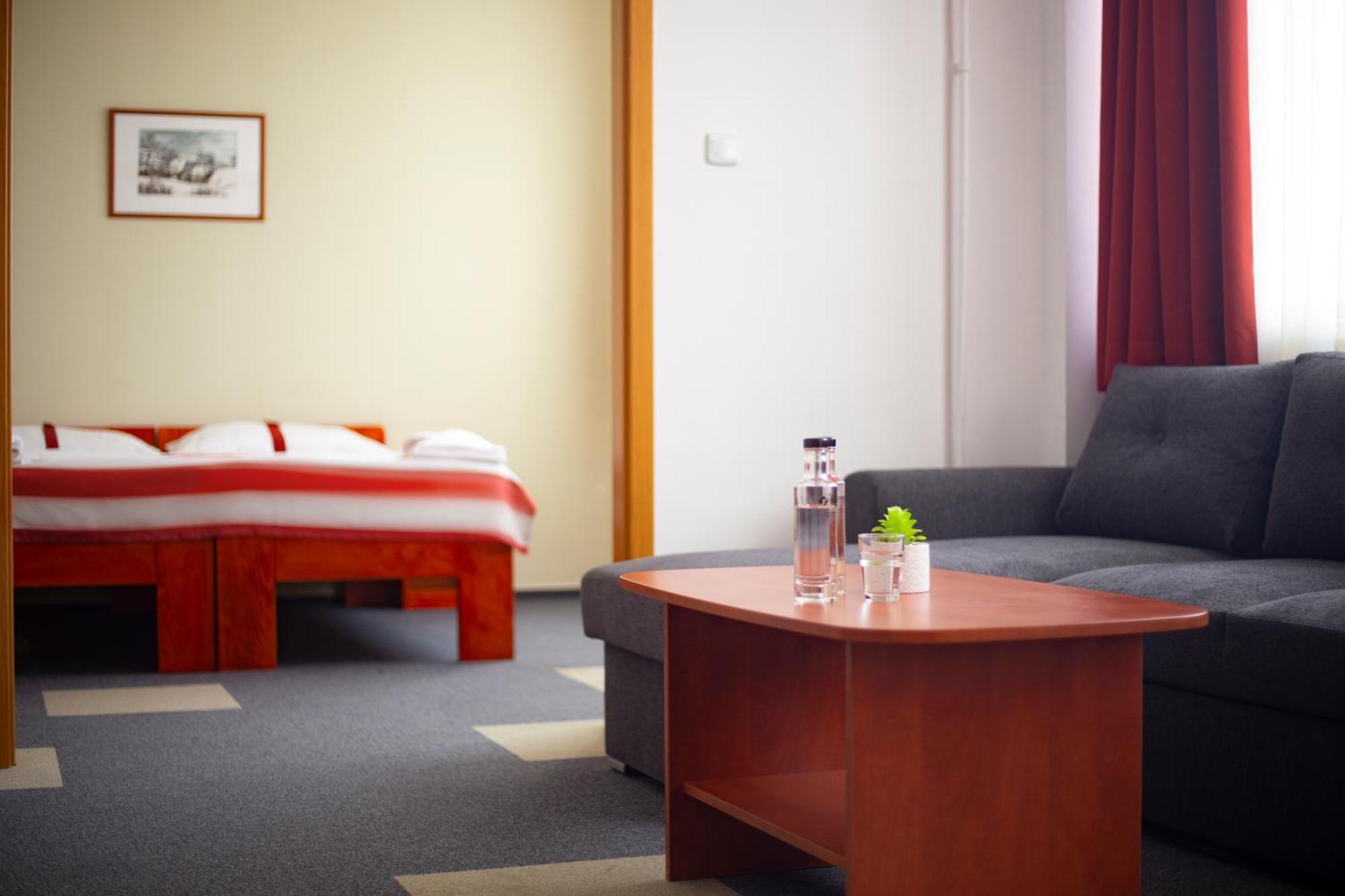 Fordan Hotel Πετς Εξωτερικό φωτογραφία